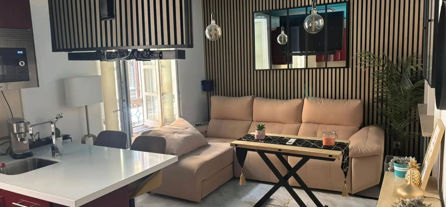 Sale of middle floor apartment in Centro Histórico 0