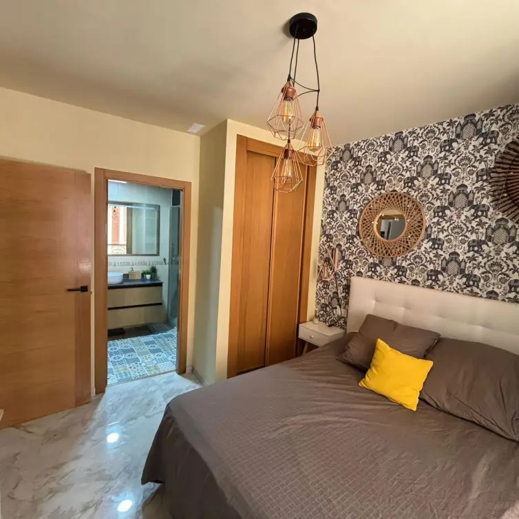 Sale of middle floor apartment in Centro Histórico