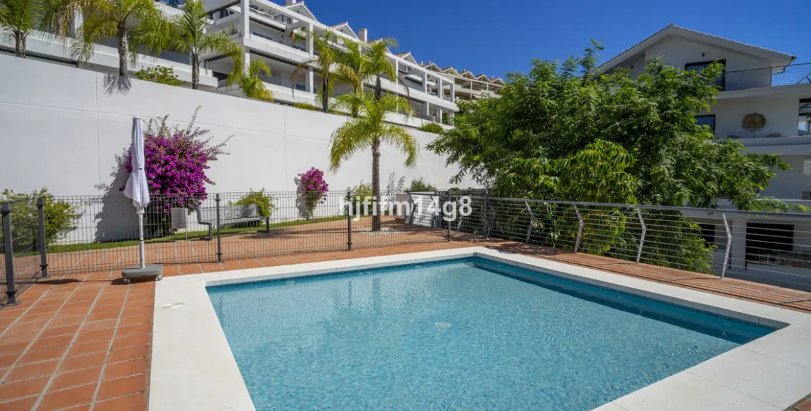 Продажа двухуровневого пентхауса в Estepona 22