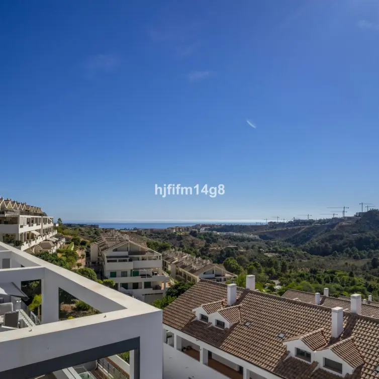 Venta de ático dúplex en Estepona