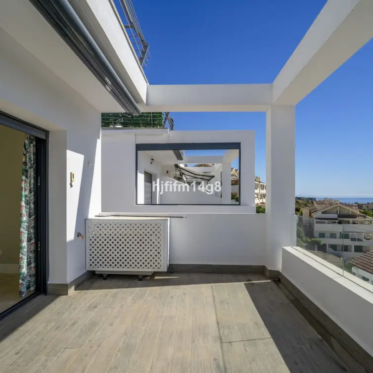 Venta de ático dúplex en Estepona