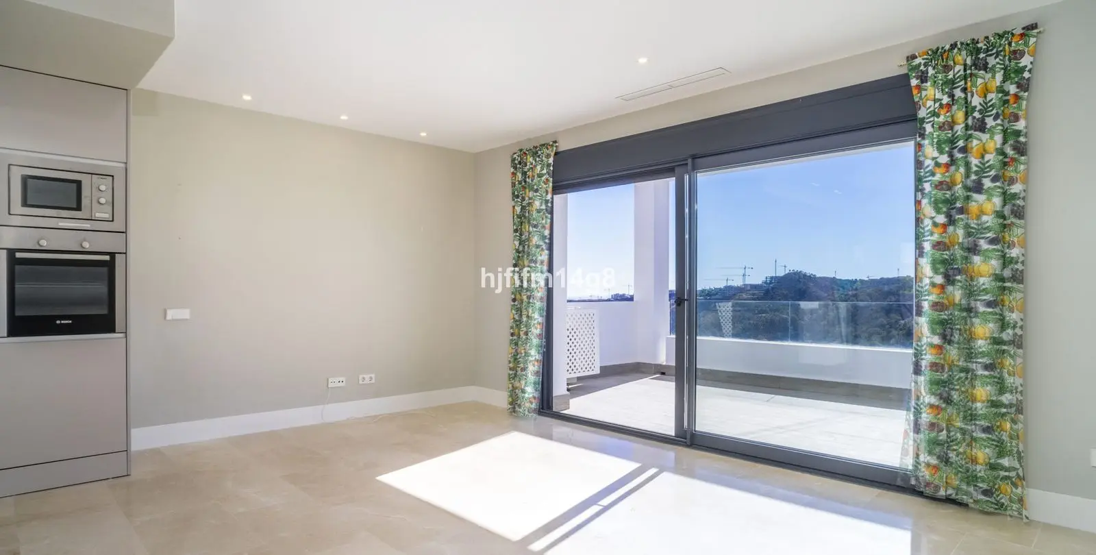 Venta de ático dúplex en Estepona 5