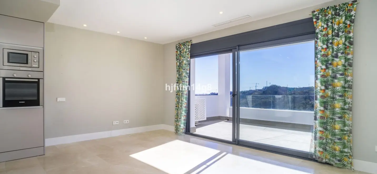 Venta de ático dúplex en Estepona 4