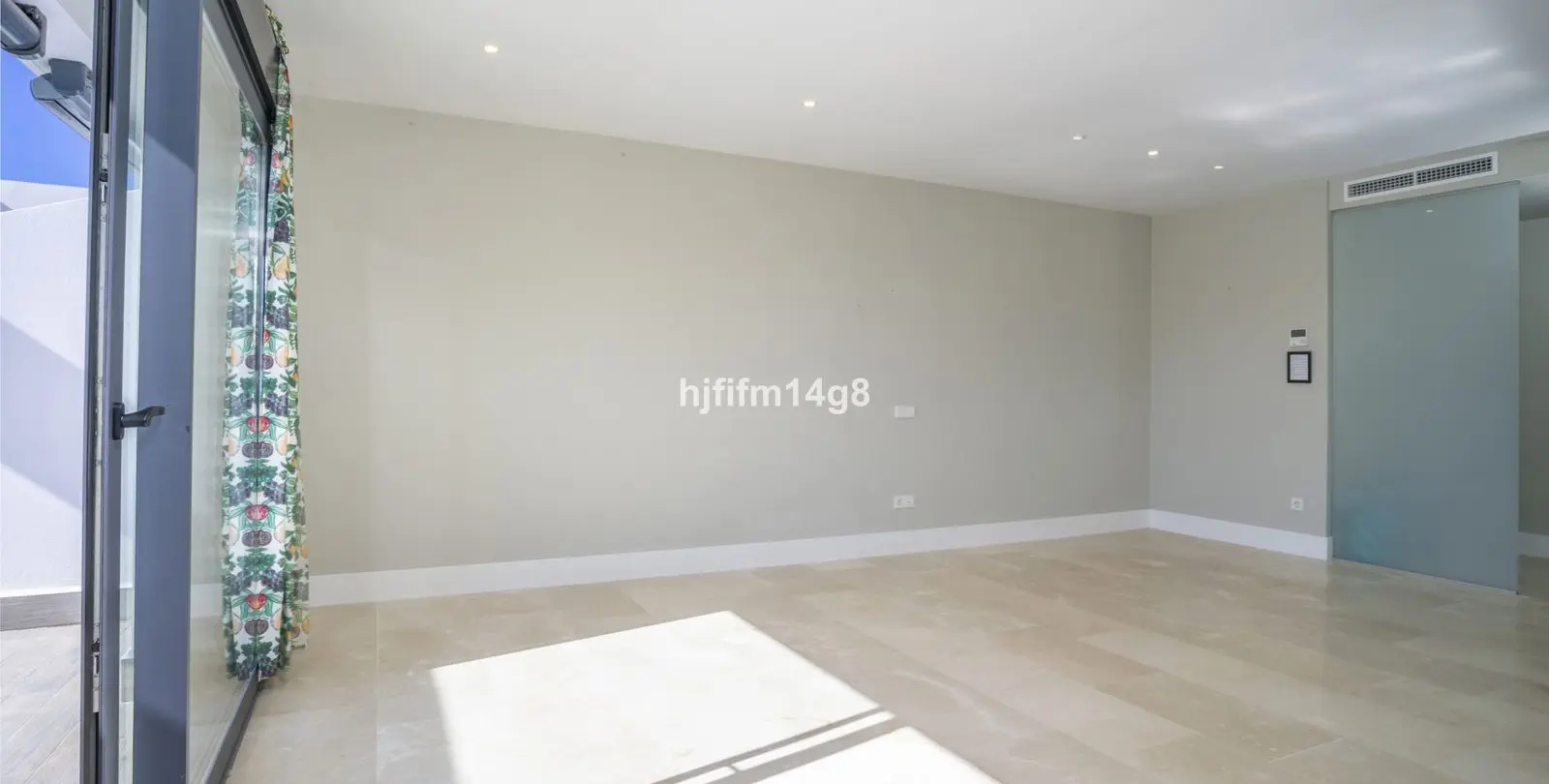 Venta de ático dúplex en Estepona 6