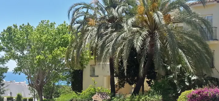 Venta de apartamento en planta baja en Reserva de Marbella 4