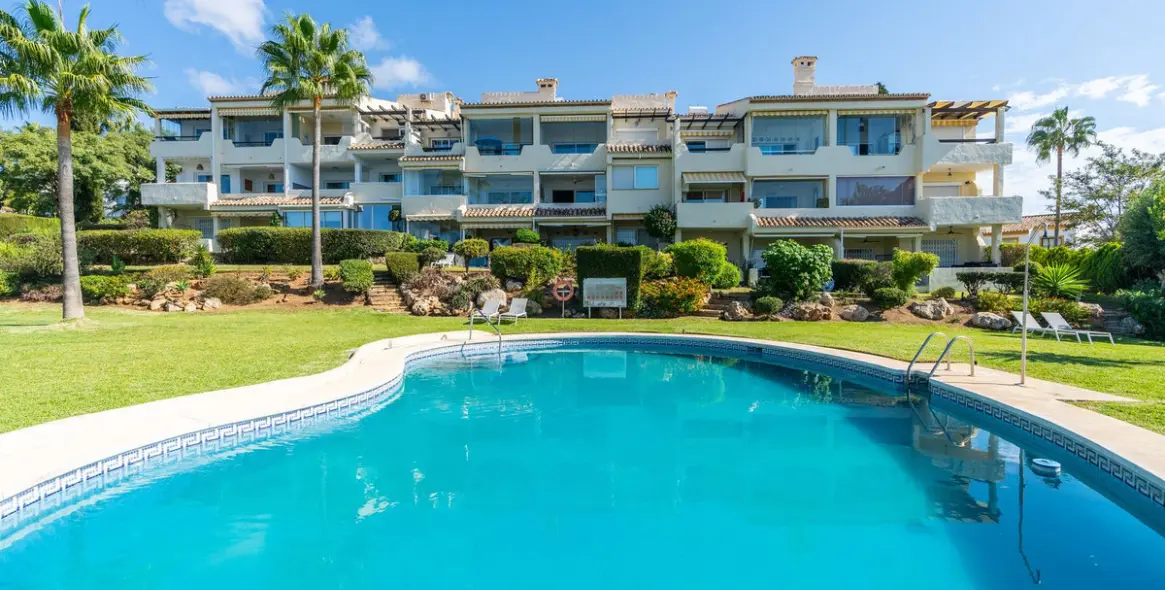 Venta de apartamento en planta baja en Reserva de Marbella 14