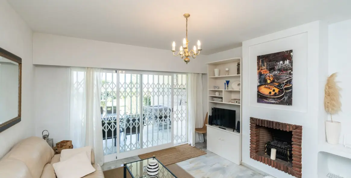 Venta de apartamento en planta baja en Reserva de Marbella 16