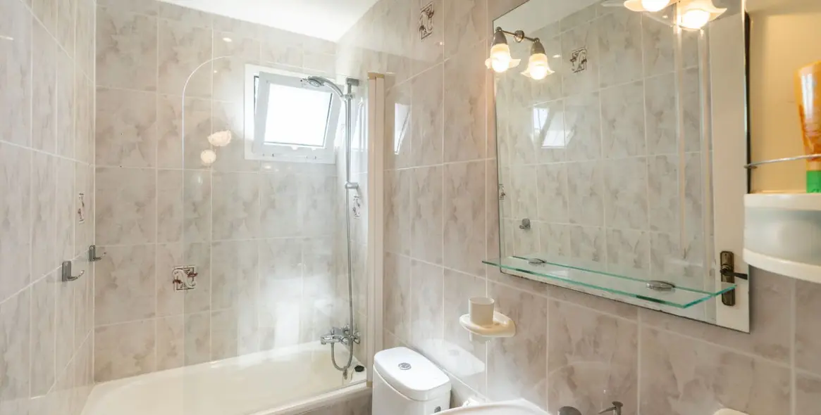 Venta de apartamento en planta baja en Reserva de Marbella 23