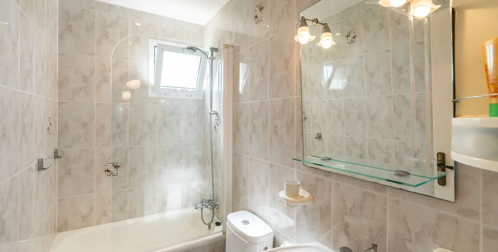 Sale of ground floor apartment in Reserva de Marbella 23