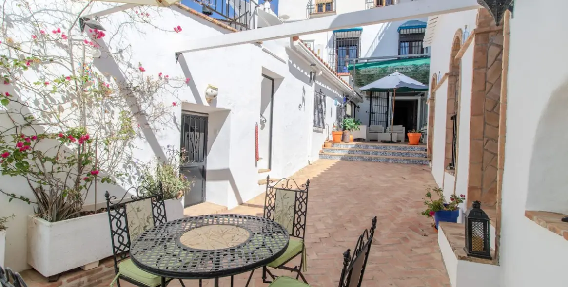 Sale of townhouse in Alora 1