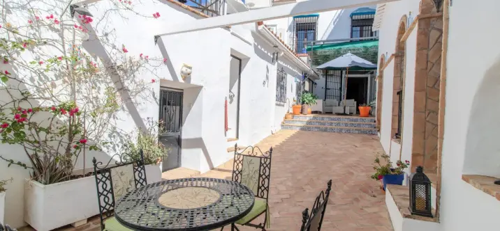 Sale of townhouse in Alora 0