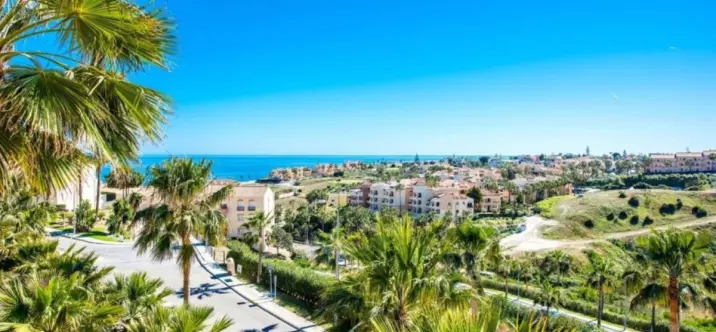 Sale of ground floor apartment in Mijas Costa 1