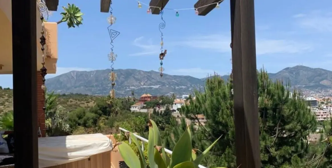 Sale of ground floor apartment in Mijas Costa 13