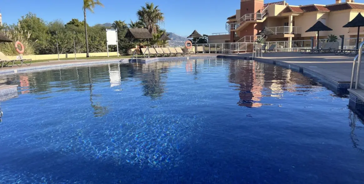 Sale of ground floor apartment in Mijas Costa 17