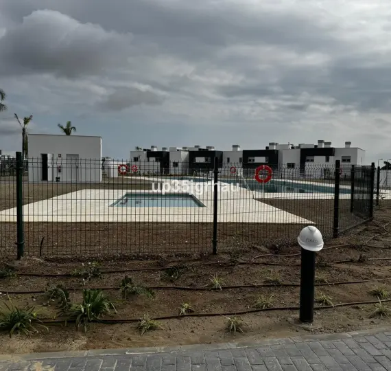 Продажа апартаментов на среднем этаже в Estepona