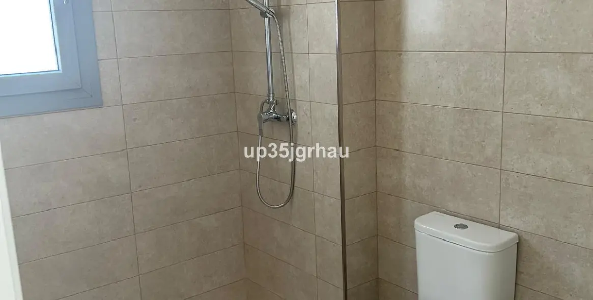 Продажа апартаментов на среднем этаже в Estepona 10