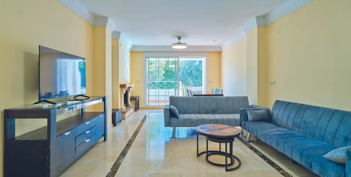 Sale of ground floor apartment in Río Real 1