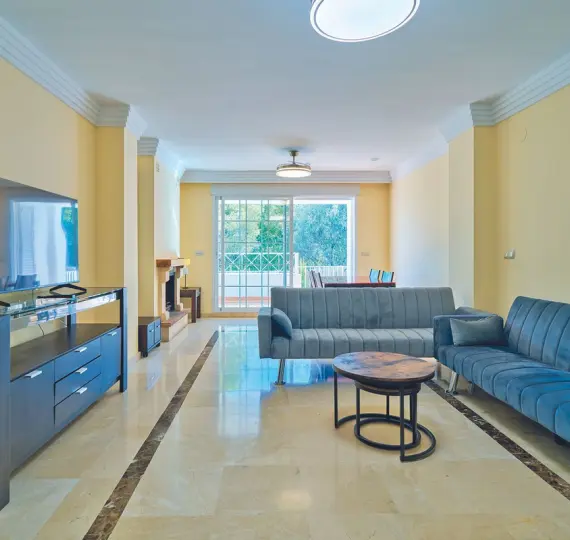 Sale of ground floor apartment in Río Real
