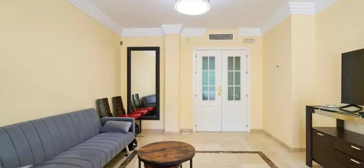 Sale of ground floor apartment in Río Real 1