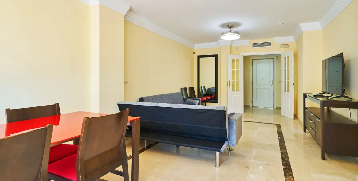 Sale of ground floor apartment in Río Real 4