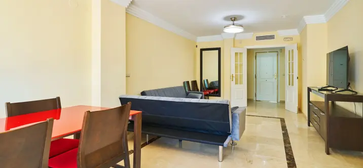 Sale of ground floor apartment in Río Real 3