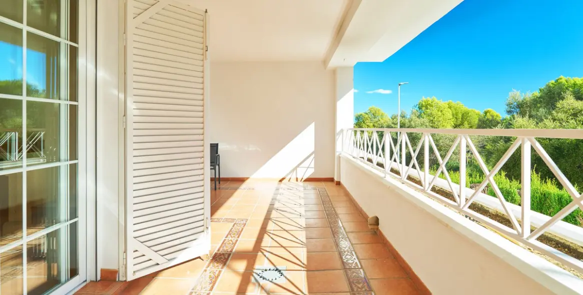 Sale of ground floor apartment in Río Real 6
