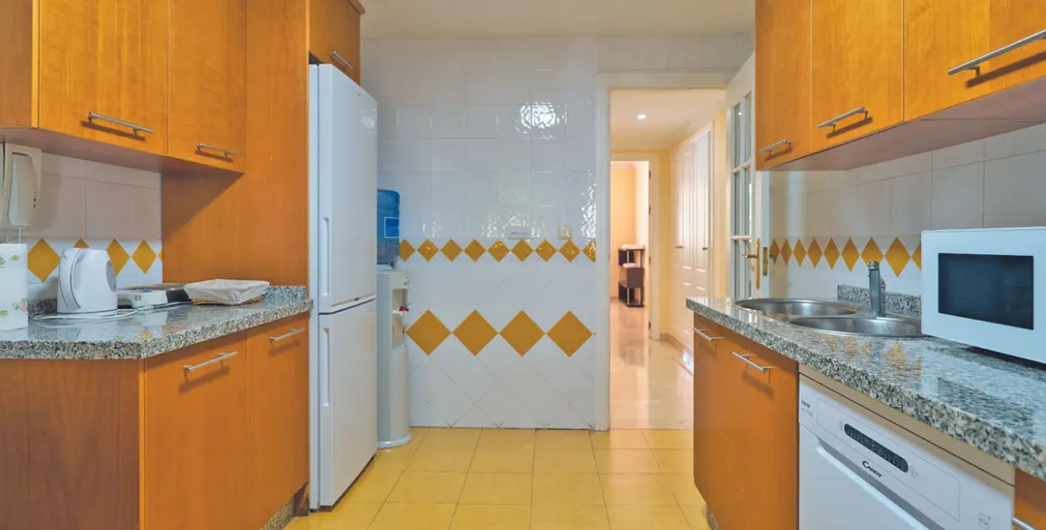 Sale of ground floor apartment in Río Real 11
