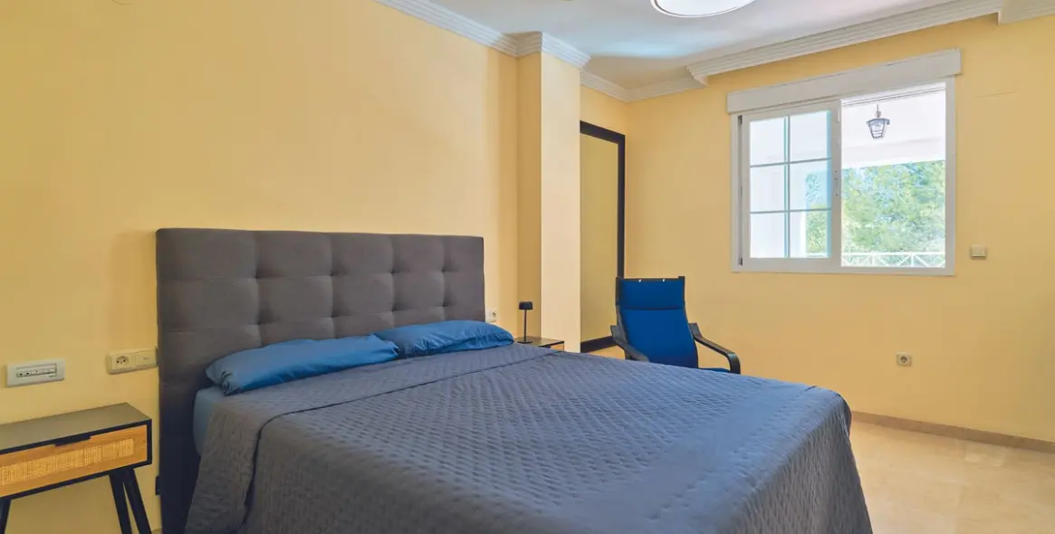 Sale of ground floor apartment in Río Real 13