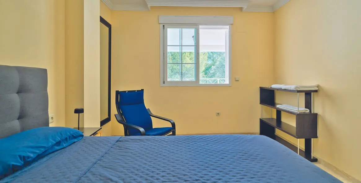 Sale of ground floor apartment in Río Real 14