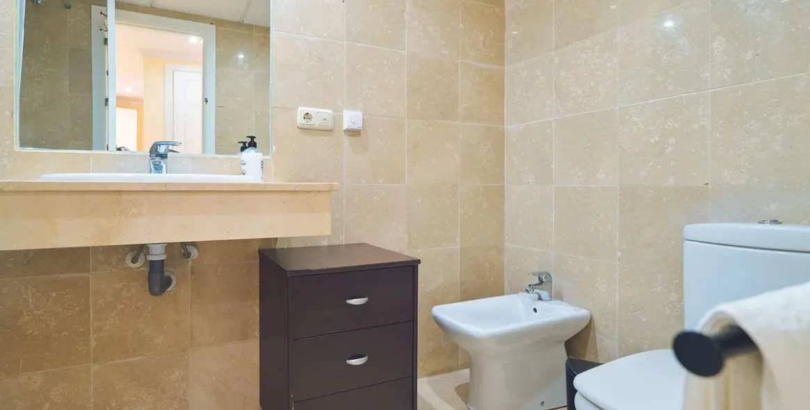 Sale of ground floor apartment in Río Real 16