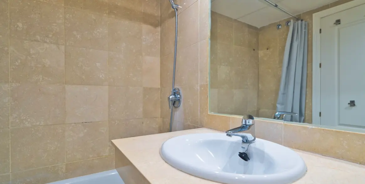 Sale of ground floor apartment in Río Real 17