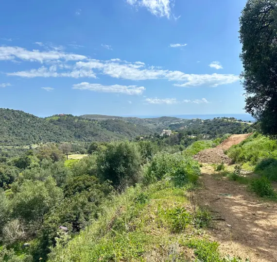 Продажа  жилого участка в Montemayor-Marbella Club