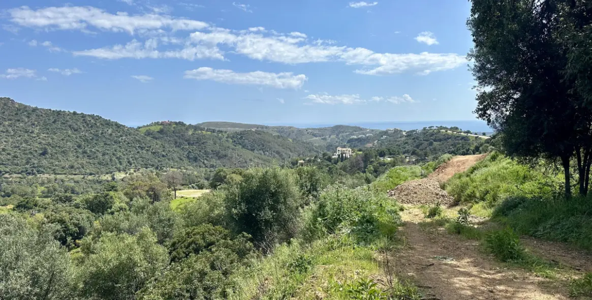 Sale of residential plot in Montemayor-Marbella Club 5