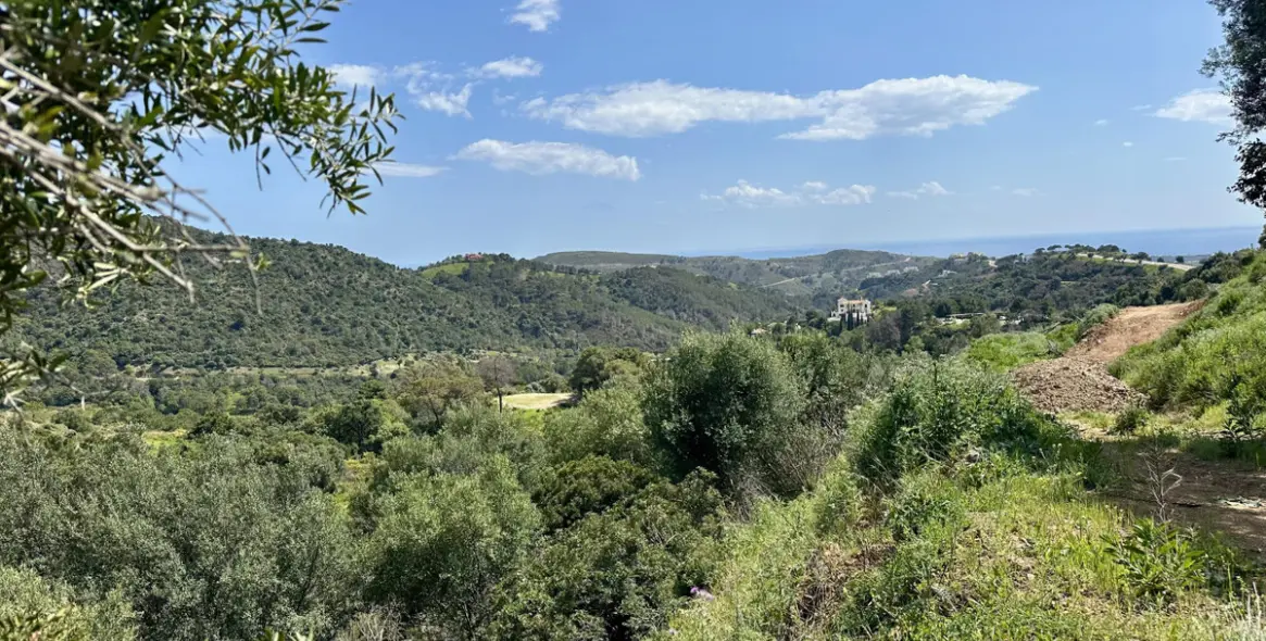 Sale of residential plot in Montemayor-Marbella Club 15