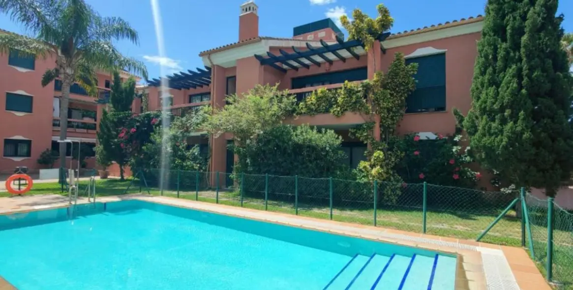 Продажа апартаментов на среднем этаже в Marbesa 1