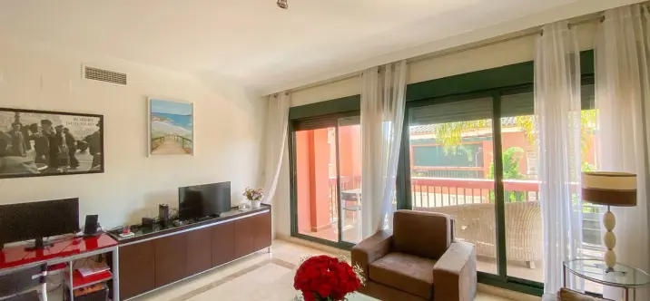 Sale of middle floor apartment in Marbesa 2