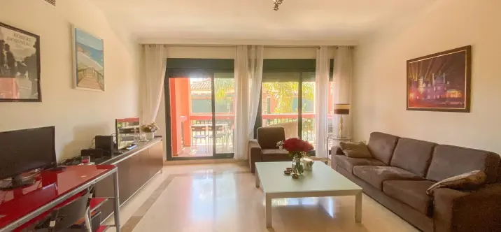 Sale of middle floor apartment in Marbesa 3