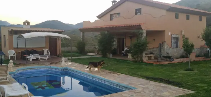 Sale of finca - cortijo in Guaro 0