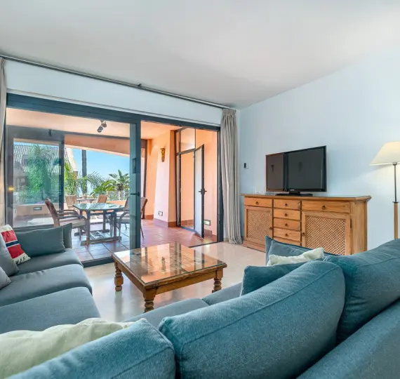 Sale of ground floor apartment in Calahonda