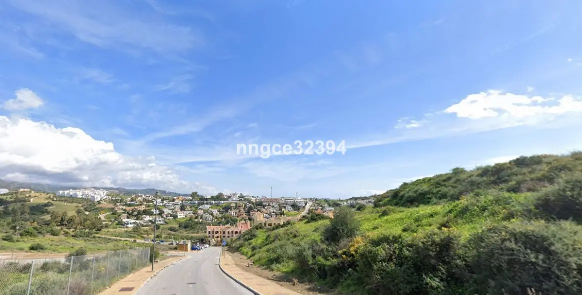 Sale of penthouse in Estepona 2