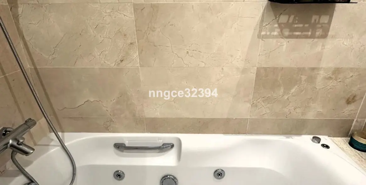 Sale of penthouse in Estepona 8