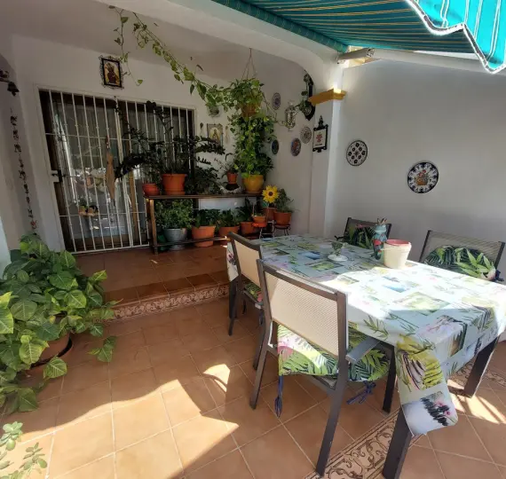 Sale of townhouse in Las Lagunas