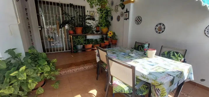 Sale of townhouse in Las Lagunas 3