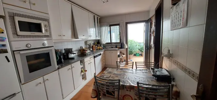 Sale of townhouse in Las Lagunas 1