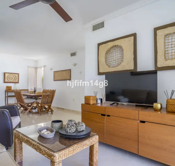 Продажа апартаментов на среднем этаже в Benahavís