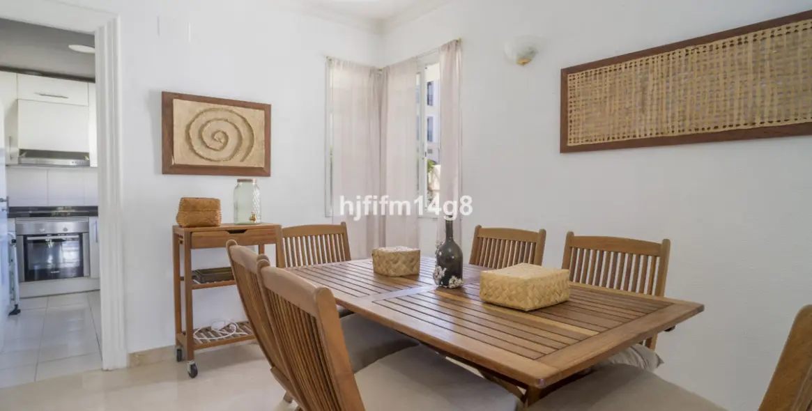 Продажа апартаментов на среднем этаже в Benahavís 7