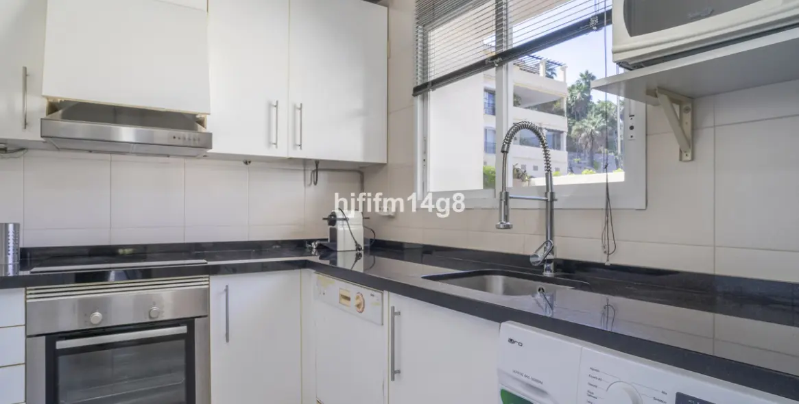 Продажа апартаментов на среднем этаже в Benahavís 8