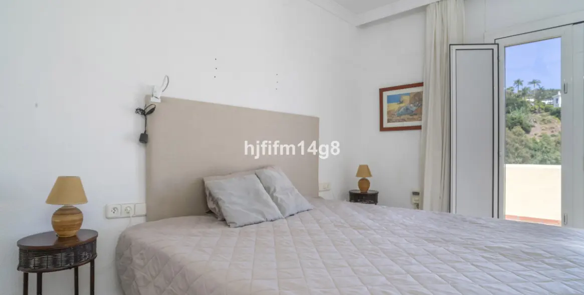 Продажа апартаментов на среднем этаже в Benahavís 10