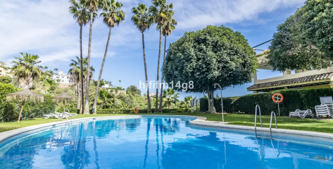 Продажа апартаментов на среднем этаже в Benahavís 20