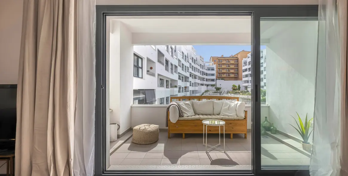 Sale of middle floor apartment in Estepona 5